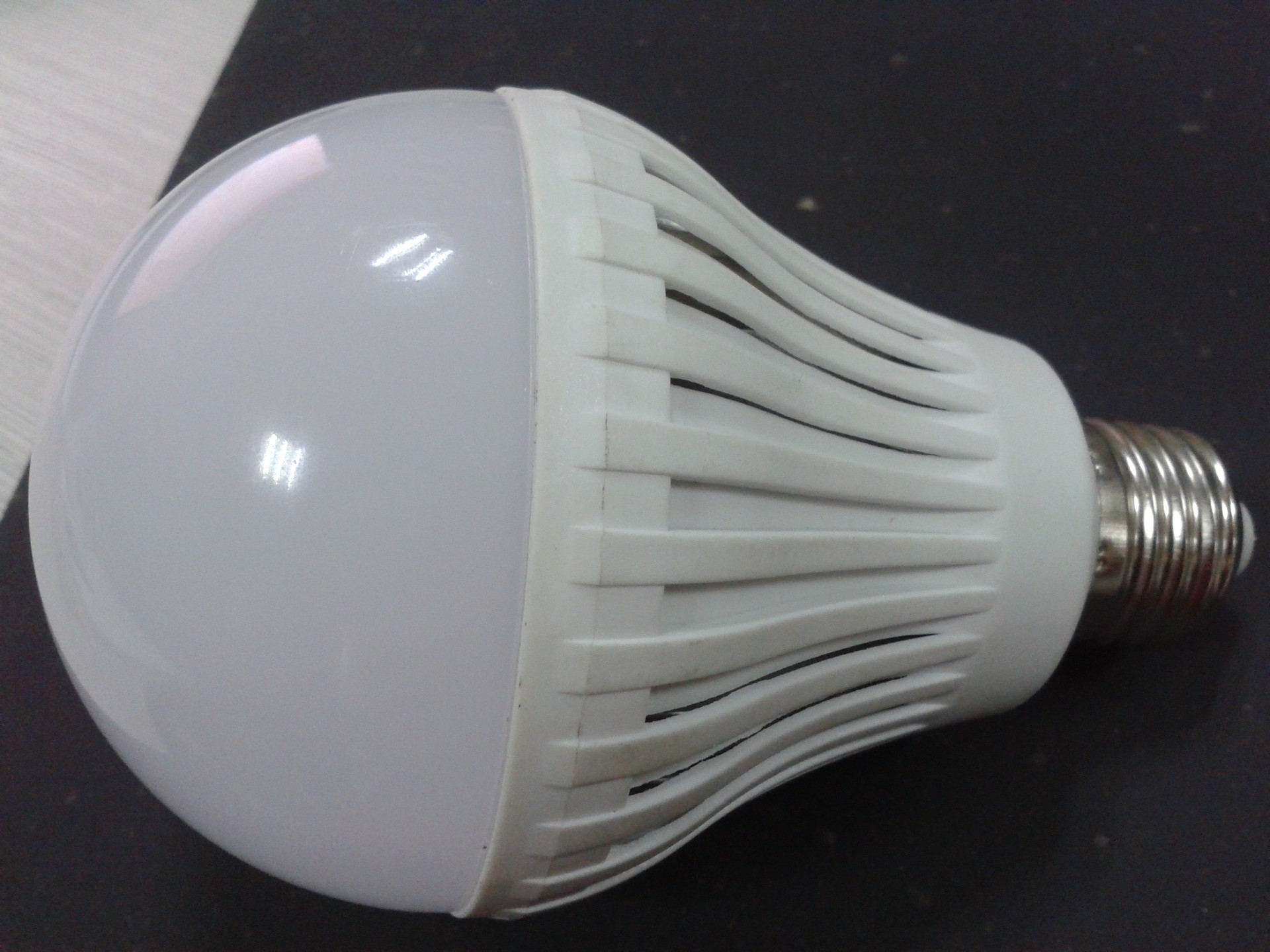 【[廠家直銷]現熱賣 LED5730貼片9W塑膠球泡燈 LED球泡】價格,廠家,圖片,其他室內燈具,佛山市南海區羅村尚仕燈飾廠-